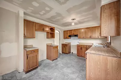 2680 Nesmith Lake Boulevard, Akron, OH 44314 - Photo 9