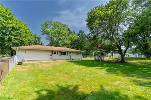 7101 Pinecrest St NE, Canton, OH 44721 - Photo 3
