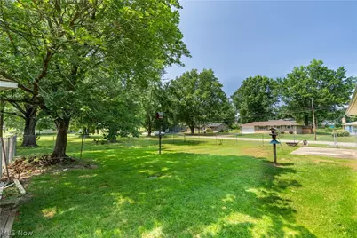 7101 Pinecrest Street NE, Canton, OH 44721 - Photo 7