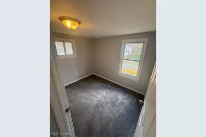 702 Grace Avenue, Akron, OH 44320 - Photo 7