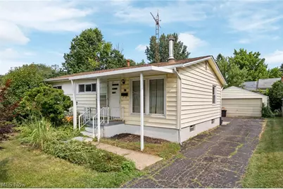 917 35th Street NW, Canton, OH 44709 - Photo 1