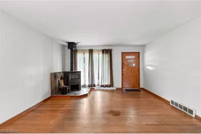 917 35th Street NW, Canton, OH 44709 - Photo 5