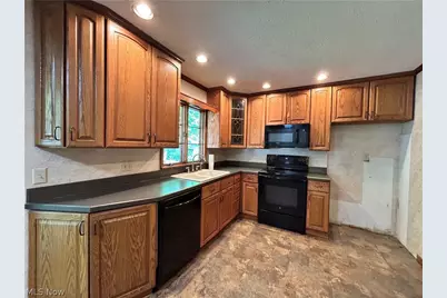 443 Lansing Road, Akron, OH 44312 - Photo 11