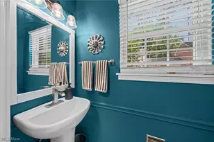 66 Yardley Ln, Akron, OH 44313 - Photo 9
