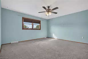 45319 Old Middle Ridge Rd, Amherst, OH 44001 - Photo 25