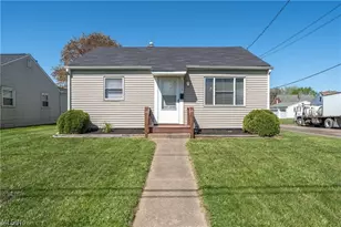 2833 Ellis Ave NE, Canton, OH 44705 - Photo 1