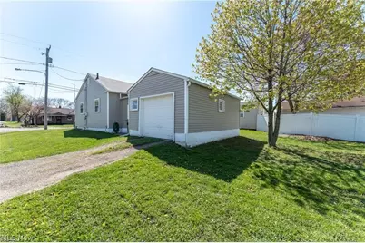 2833 Ellis Avenue NE, Canton, OH 44705 - Photo 3
