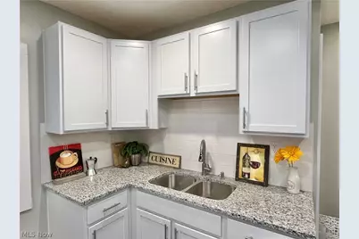 10914 Fidelity Avenue, Loveland, OH 44111 - Photo 3