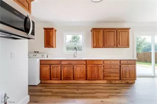 2402 NE Morris Ave, Canton, OH 44705 - Photo 11