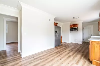 2402 NE Morris Avenue, Canton, OH 44705 - Photo 17