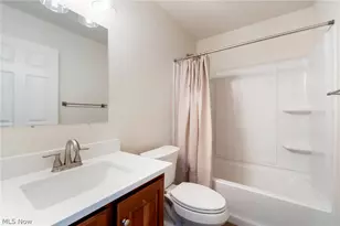 2402 NE Morris Ave, Canton, OH 44705 - Photo 23