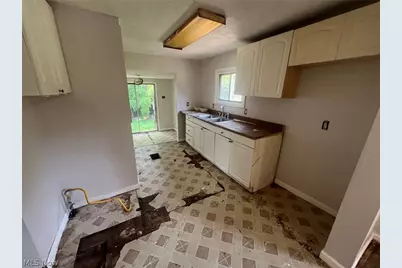 212 Pauline Avenue, Akron, OH 44312 - Photo 3