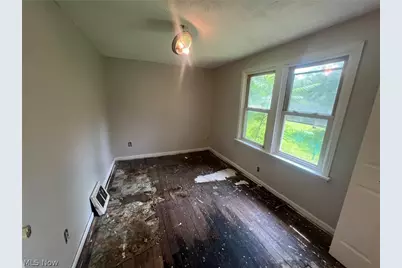 212 Pauline Avenue, Akron, OH 44312 - Photo 7
