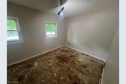 212 Pauline Avenue, Akron, OH 44312 - Photo 5
