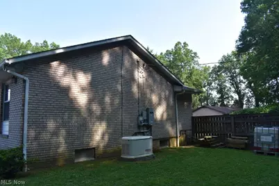 4775 Seabury Drive, Ravenna, OH 44266 - Photo 9