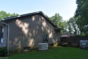 4775 Seabury Dr, Ravenna, OH 44266 - Photo 9