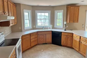 1196 Marigold St NW, Hartville, OH 44632 - Photo 5