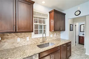 3701 Glencairn Rd, Huber Heights, OH 44122 - Photo 7
