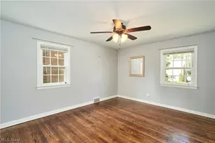 3701 Glencairn Rd, Huber Heights, OH 44122 - Photo 11