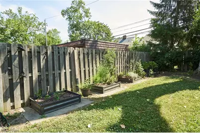 3701 Glencairn Road, Huber Heights, OH 44122 - Photo 23