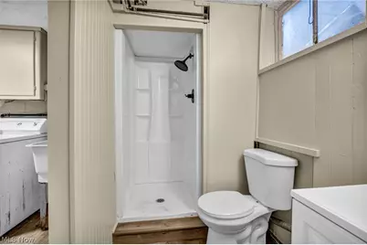 420 W Willowview Drive, Akron, OH 44319 - Photo 27