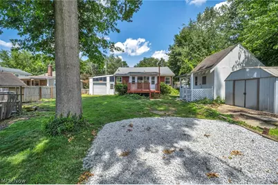420 W Willowview Drive, Akron, OH 44319 - Photo 39