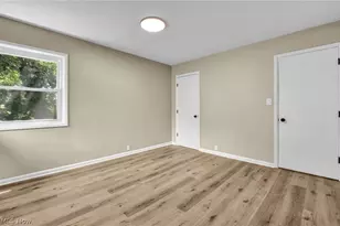 420 W Willowview Dr, Akron, OH 44319 - Photo 17