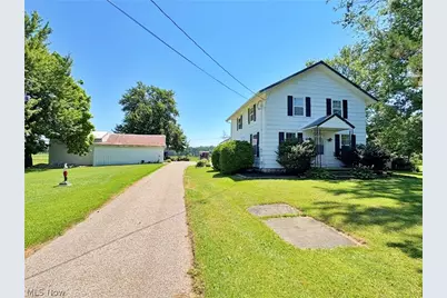 10677 Baumhart Road, Amherst, OH 44001 - Photo 3