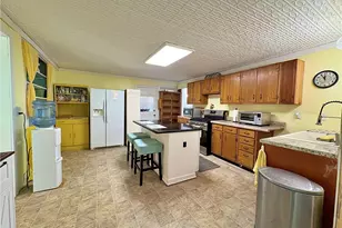 10677 Baumhart Rd, Amherst, OH 44001 - Photo 7