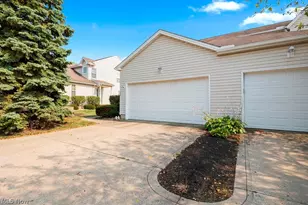 107 Meander Ln, Elyria, OH 44035 - Photo 3