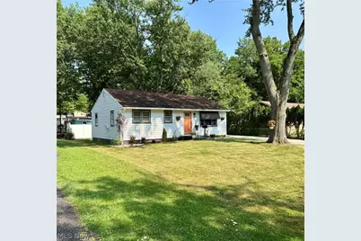 320 Elizabeth Avenue SW, Massillon, OH 44646 - Photo 1