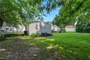 2139 Suncrest Cir, Cuyahoga Falls, OH 44221 - Photo 9