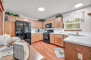 6472 Monroe Ln, North Ridgeville, OH 44039 - Photo 7