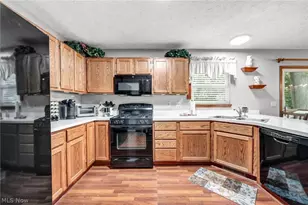 6472 Monroe Ln, North Ridgeville, OH 44039 - Photo 11