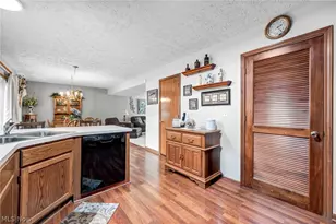 6472 Monroe Ln, North Ridgeville, OH 44039 - Photo 9