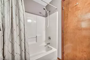 6472 Monroe Ln, North Ridgeville, OH 44039 - Photo 25
