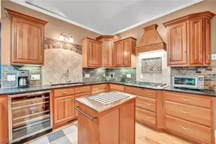 1144 Tanglewood Dr, Mantua, OH 44255 - Photo 9