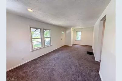 736 Bettes Avenue, Akron, OH 44310 - Photo 3