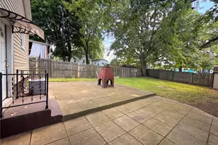 736 Bettes Ave, Akron, OH 44310 - Photo 17