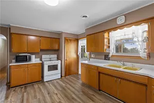 608 South St, Hopedale, OH 43976 - Photo 13