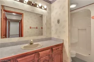 11785 Arbor Glen Dr, Chardon, OH 44024 - Photo 29