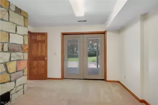 11785 Arbor Glen Dr, Chardon, OH 44024 - Photo 9