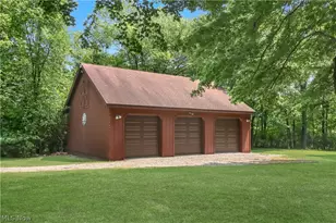 11785 Arbor Glen Dr, Chardon, OH 44024 - Photo 39