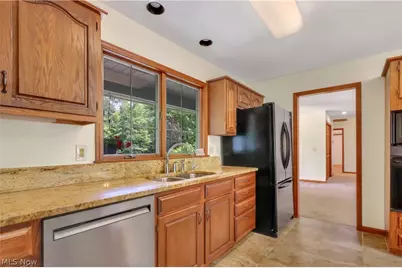 11785 Arbor Glen Drive, Chardon, OH 44024 - Photo 3