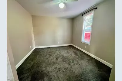 1905 Stewart Avenue, Cambridge, OH 43725 - Photo 9