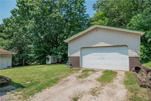 1043 Silvercrest Ave, Akron, OH 44314 - Photo 27