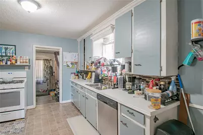 1043 Silvercrest Avenue, Akron, OH 44314 - Photo 5