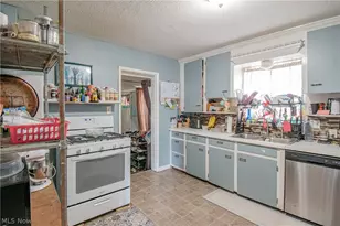 1043 Silvercrest Ave, Akron, OH 44314 - Photo 7