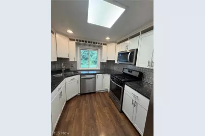 6550 Manchester Road, New Franklin, OH 44216 - Photo 9