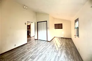 313 Vine St, East Liverpool, OH 43920 - Photo 37